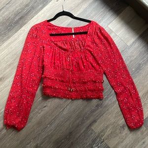 Free People synched waist floral blouse-like top!